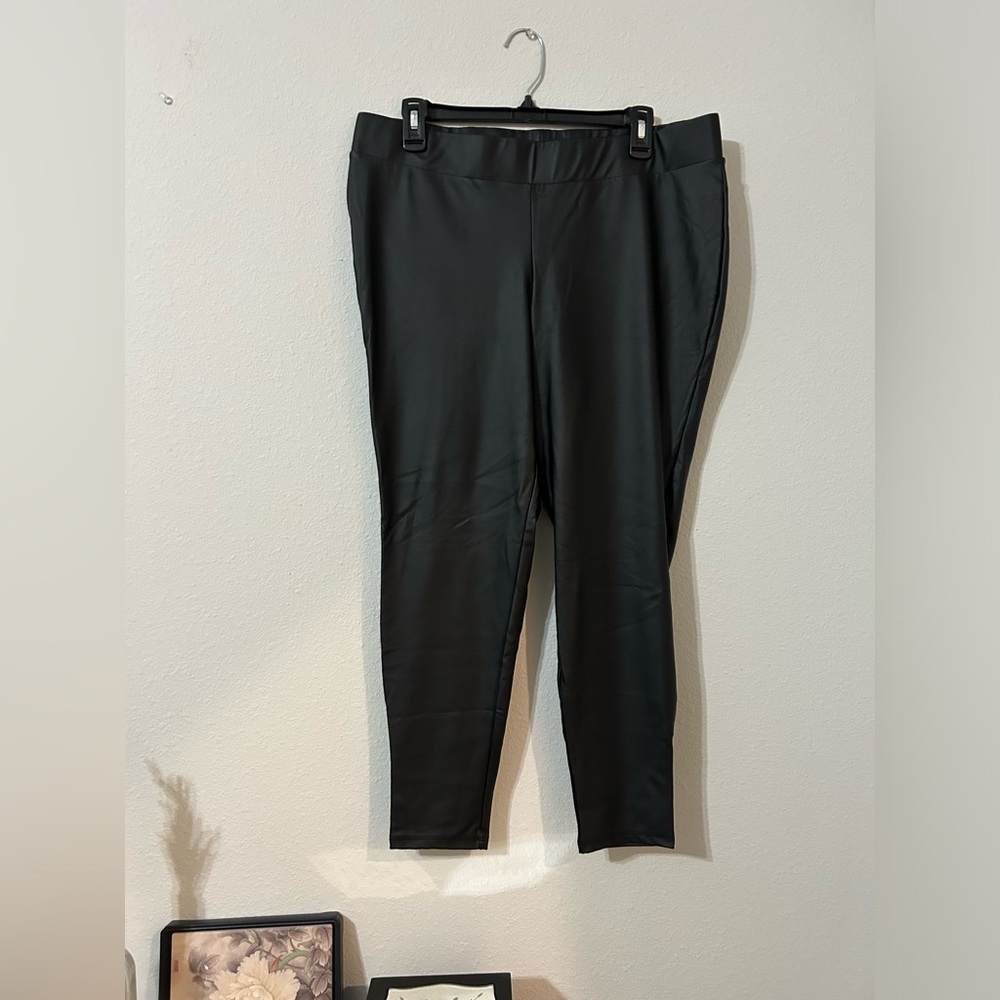 Torrid Pleather Leggings, Never Worn, Size:2 (plus), Black